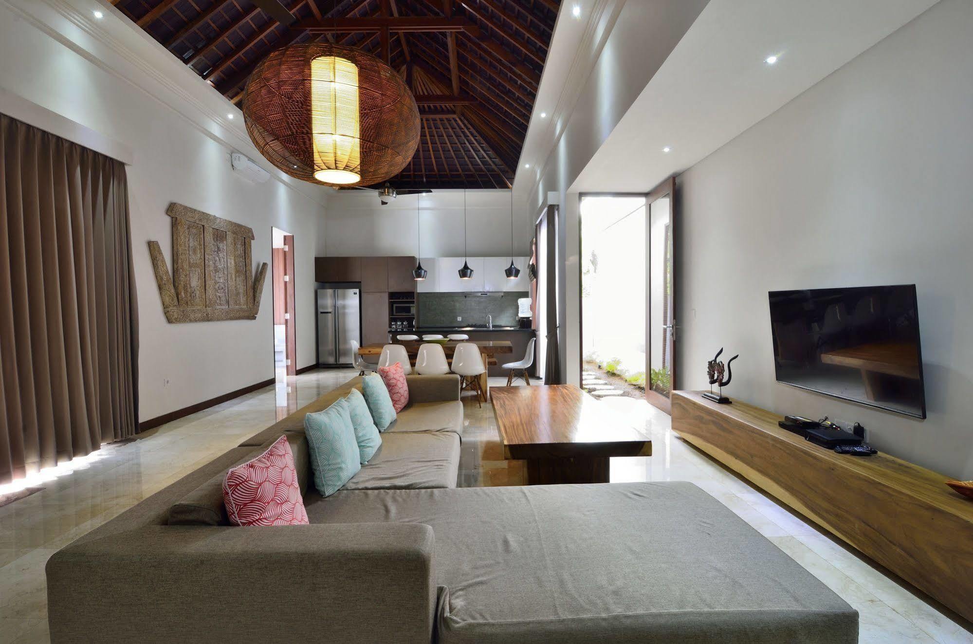 Bale Mandala Villas Senggigi Exterior photo