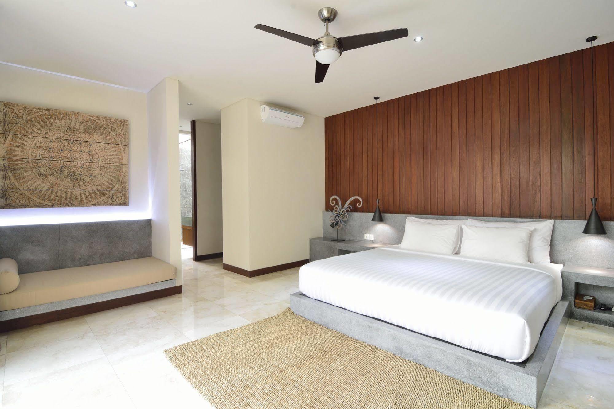 Bale Mandala Villas Senggigi Exterior photo